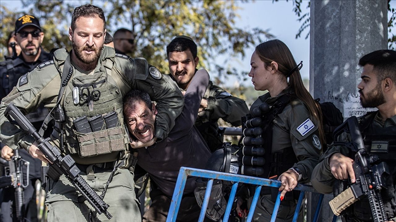 İsrail'in Batı Şeria ve Kudüs'te gözaltıları devam ediyor