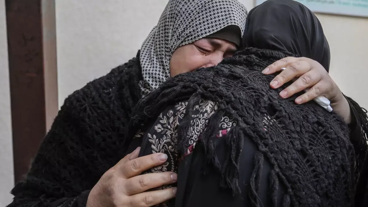 Filistinli bir anne: İsrail, kızımı şehid etti sonra da naaşını çaldı