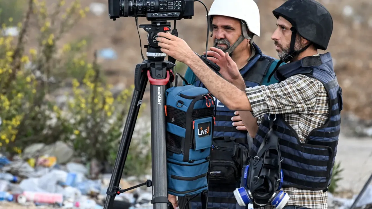 İsrail, Şifa Hastanesi'nde Al Jazeera muhabiri dahil birçok gazeteciyi alıkoydu