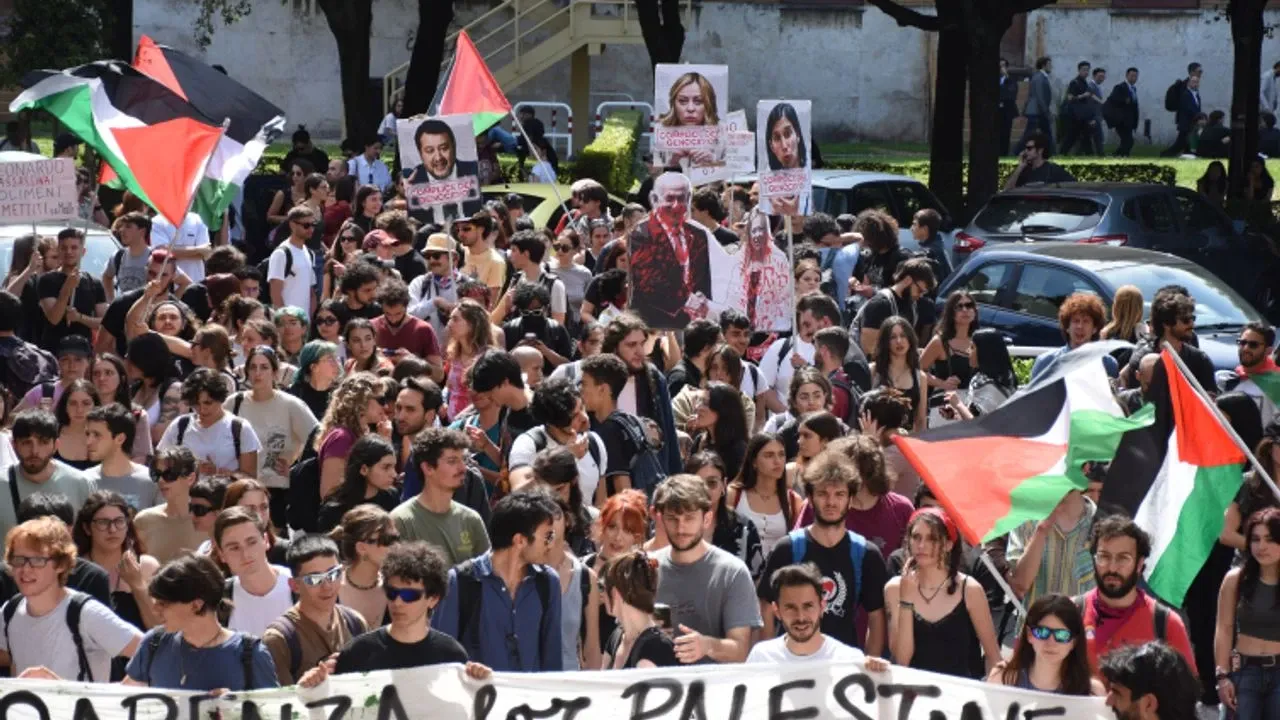 İtalya'da Filistin destekçileri, savunma sanayi şirketi Leonardo'yu protesto etti