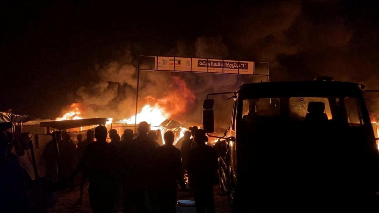 İsrail, cenaze arama alanını bombaladı!