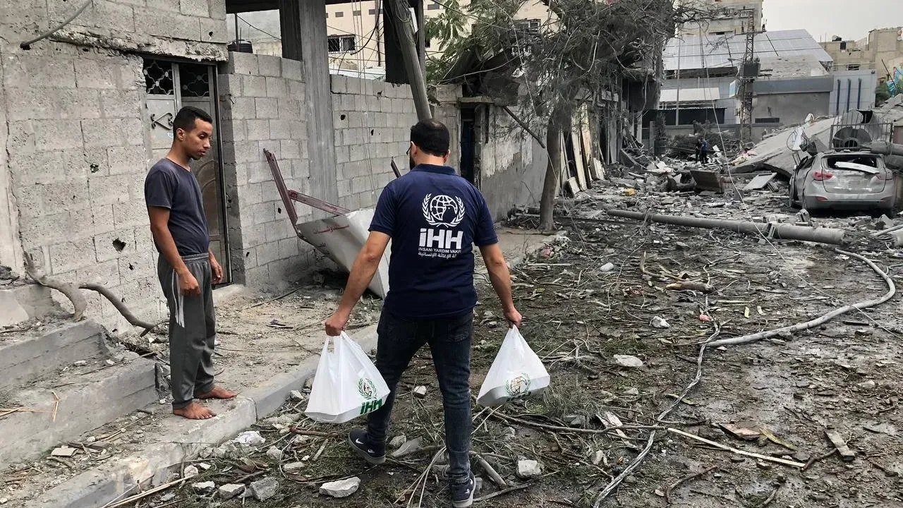 İHH, Gazze'de insani yardıma devam ediyor