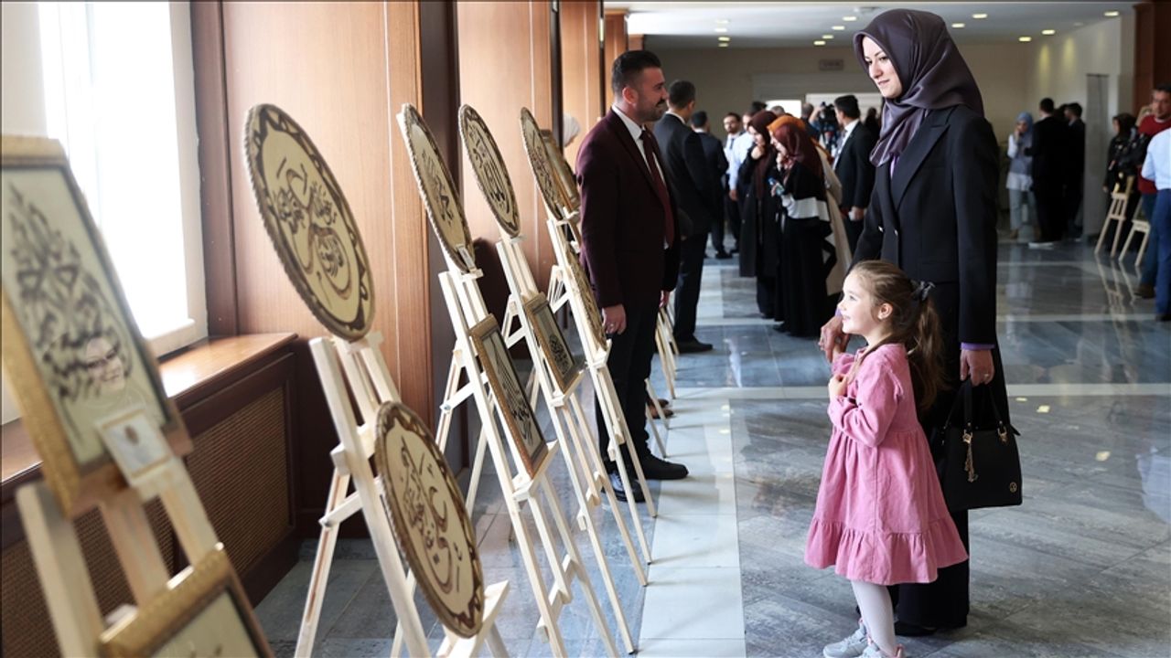 Diyanet'te "Sanat ile Yeşeren Umutlar" sergisi açıldı