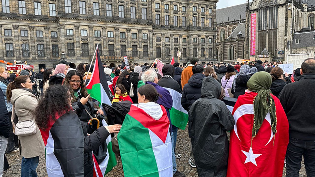 Hollanda'daki Filistin’e destek gösterisinde ABD ve AB'ye tepki