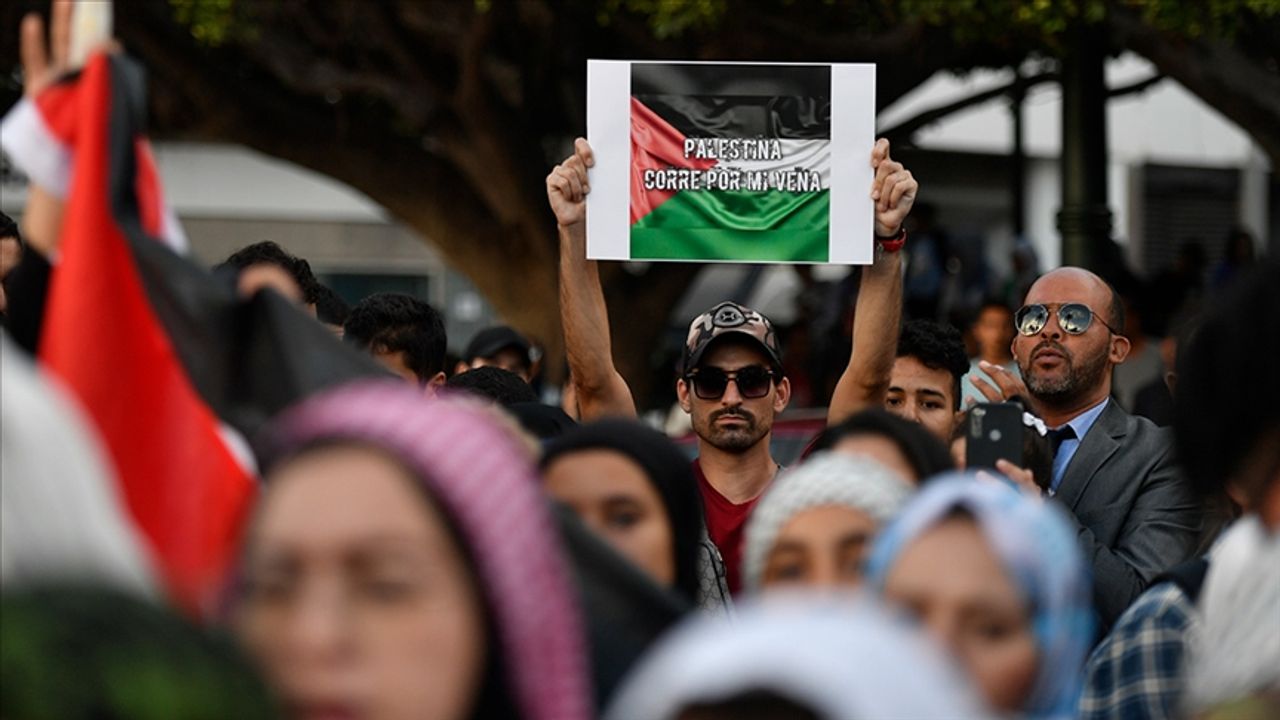 Fas’ta, ülkenin İsrail ile normalleşmesine karşı gösteri düzenledi