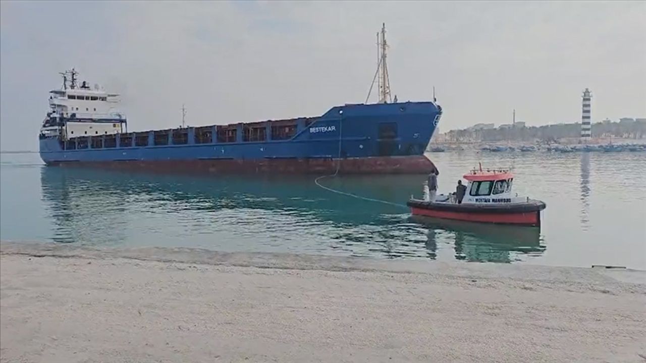 Bakan Koca, Gazze'ye gönderilen yardım gemisinin Mısır'a ulaştığını duyurdu