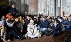 Hollanda'da Filistin için sessiz protesto