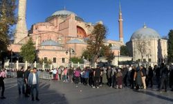 Turistlerin Ayasofya Camii'ne giriş ücreti belli oldu