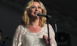 Şarkıcı Charlotte Church, Gazze'ye verdiği destek nedeniyle ailesinin tehdit edildiğini açıkladı