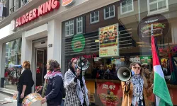 Hollanda'da Burger King şubeleri önünde İsrail protesto edildi