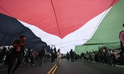 Sydney Üniversitesi kampüsünde öğrenciler İsrail'in Gazze'ye saldırılarını protesto etti