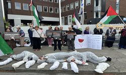İrlanda'da, İsrail'in Dublin Büyükelçiliği önünde Filistin'e destek gösterisi yapıldı
