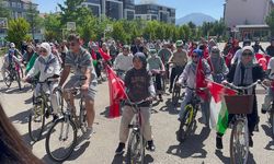 Isparta'da öğretmen ve öğrenciler İsrail'in saldırılarını protesto etmek için pedal çevirdi