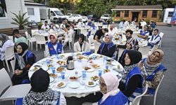 Deniz Feneri Derneği üyeleri İstanbul'da Filistinli öğrencilerle buluştu