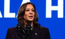 Kamala Harris'in mitinginde slogan atan Filistin destekçileri salondan çıkarıldı