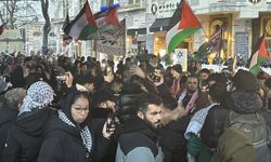 Almanya'da Filistin'e destek gösterisinde çok sayıda kişi gözaltına alındı