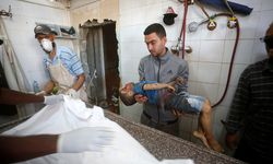 İsrailli doktor, Gazze'deki Filistinlileri hamam böceğine benzetti