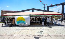 Van'da akademisyenler ve öğrenciler Gazze yararına kermes düzenledi