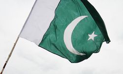 Pakistan hükümeti Hindistan'ın saldırıları sonrası orduya karşılık verme yetkisi verdi