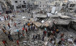 İsrail, Gazze'de Endonezya ve El-Avde hastanelerinin çevresini bombaladı