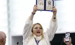 Romanya Milletvekili Diana Șoșoacă: Kıbrıs'ta 600 bin İsrailli var ve Kıbrıs'ı satın alıyorlar