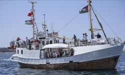 İsrail'in alıkoyduğu Hanzala gemisi aktivistlerinden Smalls'un gözaltında şiddet gördüğü duyuruldu