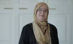 Feminist yazar Berrin Sönmez: Başörtümü çıkarıyorum!