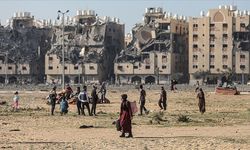 İsrail, Gazze'nin Zeytun Mahallesi sakinlerini göçe zorluyor