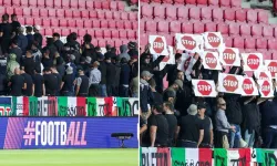 İtalyan taraftarlar İsrail marşına sırt döndü