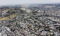 İsrail, Şeyh Cerrah’ı ele geçirmek için tehcire başladı