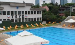 Tesettürlü kadını havuza almayan derneğe para cezası kesildi