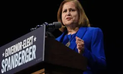 Haşmi, ABD'de vali yardımcısı olan ilk Müslüman kadın oldu