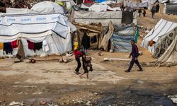UNICEF: Gazze'de çocuklar sular altındaki çadırlarda uyuyor