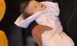 Gazze'de 8 aylık bebek, soğuktan şehit oldu