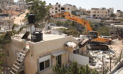 İsrail, Temmuz'da vurduğu Filistinlinin evini yıktı