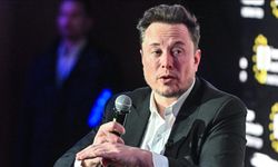 Elon Musk’tan cinsiyet çıkışı: Rahmin varsa kadınsındır