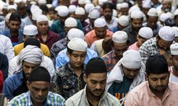 Hindistan'da Müslümanları 'ölü' gösterip sildiler