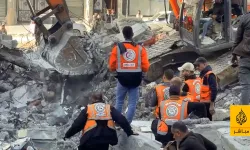 Enkaz altında kalan 54 naaş için hüzünlü arayış sürüyor