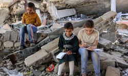 Gazze'de 700 bin çocuk okula dönecek