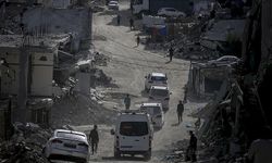 Gazze'ye dönerken Siyonist alçaklığı: Annelere kelepçe