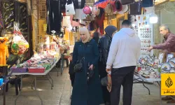 İsrail baskısına rağmen esnaf kepenk açtı