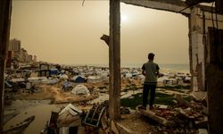 Toz fırtınası Gazze'li sığınmacıların dramını artırıyor