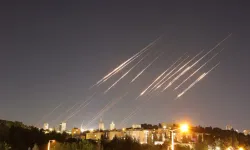 Tahran için iki yol: Diplomatik çözüm mü, topyekun izolasyon mu?