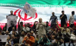 Tahran’da güç savaşı: 'Manevi Devrim' mi, devletin bekası mı?