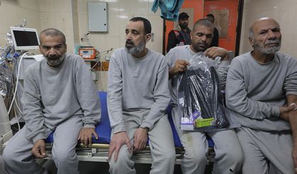 İsrail, alıkoyduğu onlarca Filistinliyi serbest bıraktı