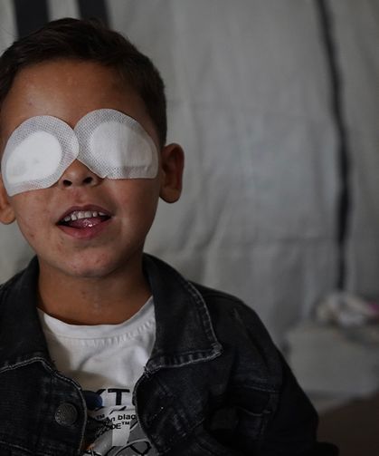 Gazze’de patlamada bir gözünü kaybeden 7 yaşındaki çocuk, tüm görme yetisini kaybedebilir