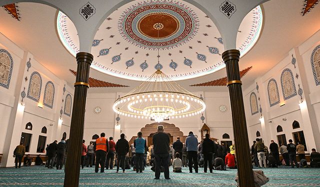 Vakıflar Genel Müdürlüğü, Berat Kandili'nde tarihi camilerde Osmanlı geleneğine uygun ikramda bulunacak