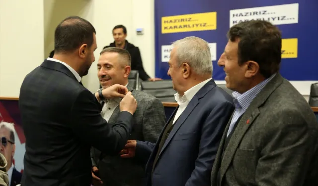 Saadet Partisi'nin Gölbaşı Belediye Başkan Adayı, AK Parti'ye katıldı