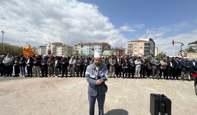 Konya ve Karaman'da Gazze şehitleri için gıyabi cenaze namazı kılındı