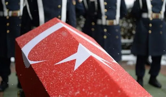 Şırnak'ta Pençe-Kilit Operasyonu bölgesinde şehit düşen Mehmetçik için tören düzenlendi